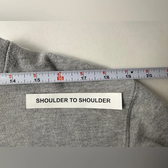 VTG Strawberry Shortcake Woman's Gray Crew Neck Sweatshirt  Size Medium Retro - Picture 7 of 9